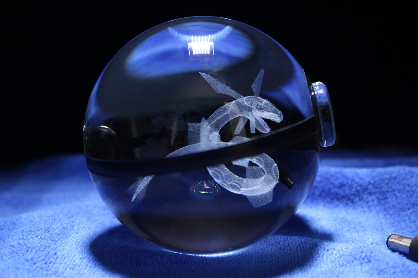 Rayquaza Large Crystal Pokeball