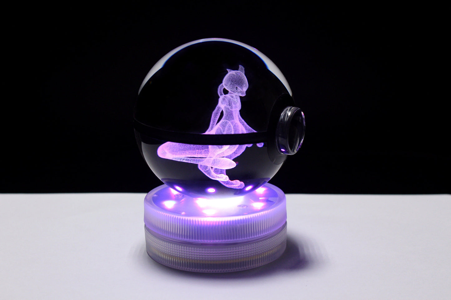 Mewtwo Large Crystal Pokeball